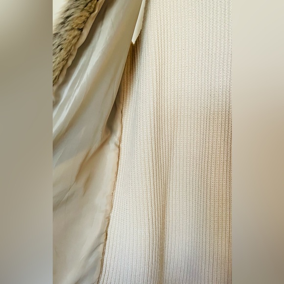 Beautiful Liz Claiborne brown fur vest - Picture 3 of 5